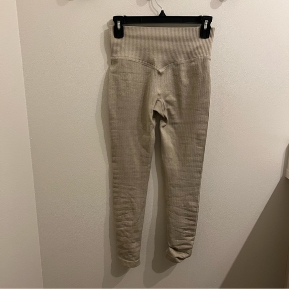 Beige Ribbed Workout Set - Picture 6 of 7